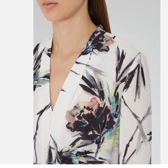 Riess Maria Twist Front Floral Blouse – Size US 4 / UK 8 - Picture 7 of 9